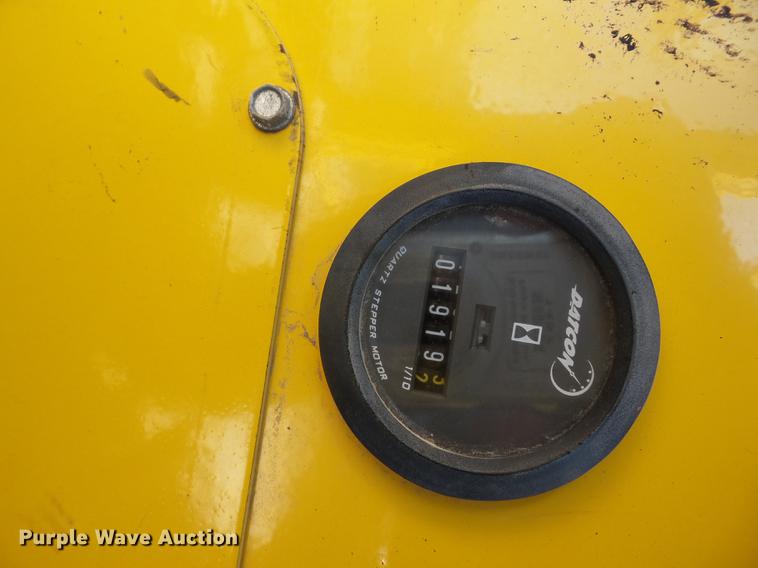 image for item EI9937 2007 Superior DT80CT broom