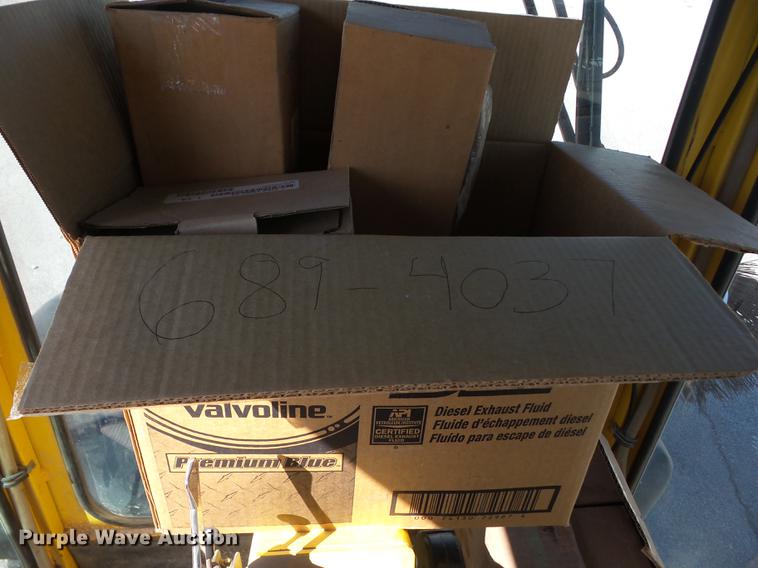 image for item EI9937 2007 Superior DT80CT broom