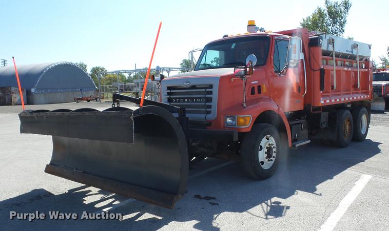 image for item EI9938 2003 Sterling LT7501 dump truck