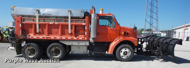 image for item EI9938 2003 Sterling LT7501 dump truck