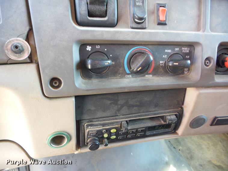 image for item EI9938 2003 Sterling LT7501 dump truck