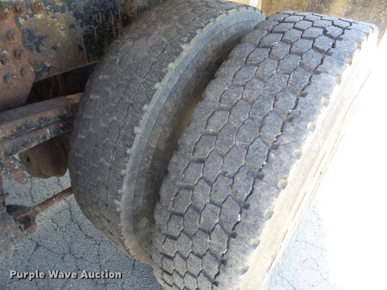 image for item EI9938 2003 Sterling LT7501 dump truck