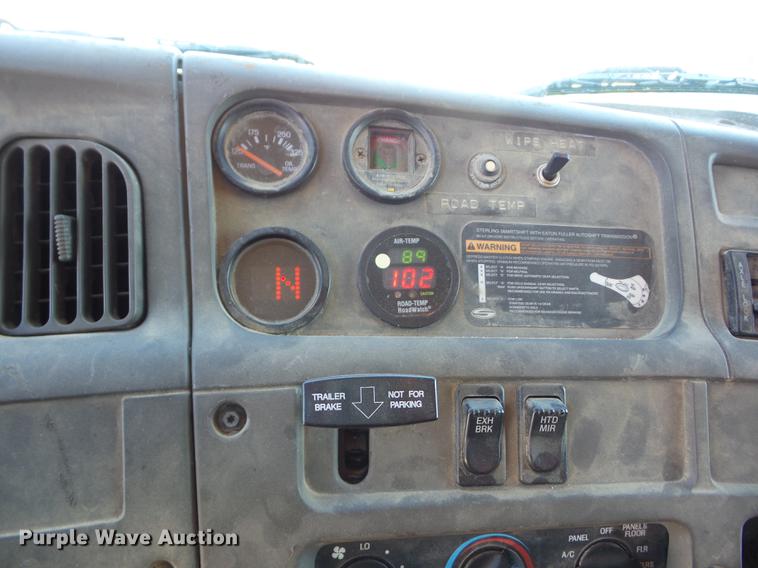 image for item EI9939 2001 Sterling LT7501 dump truck