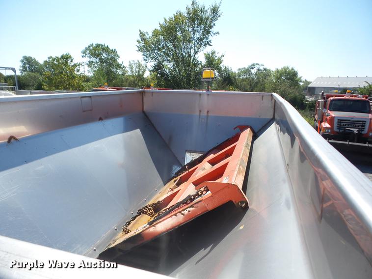 image for item EI9939 2001 Sterling LT7501 dump truck