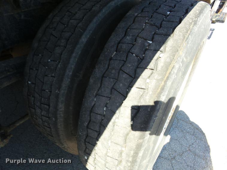 image for item EI9939 2001 Sterling LT7501 dump truck