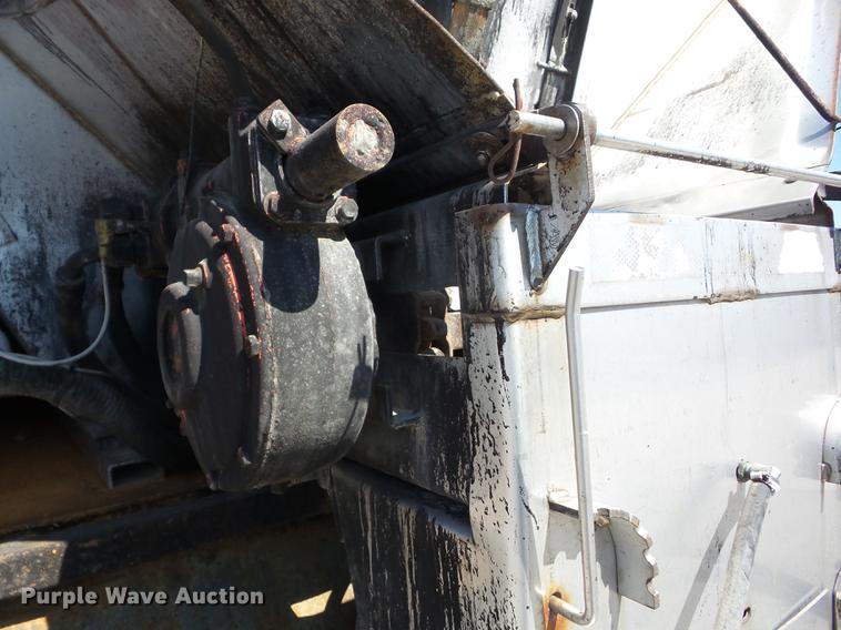 image for item EI9939 2001 Sterling LT7501 dump truck