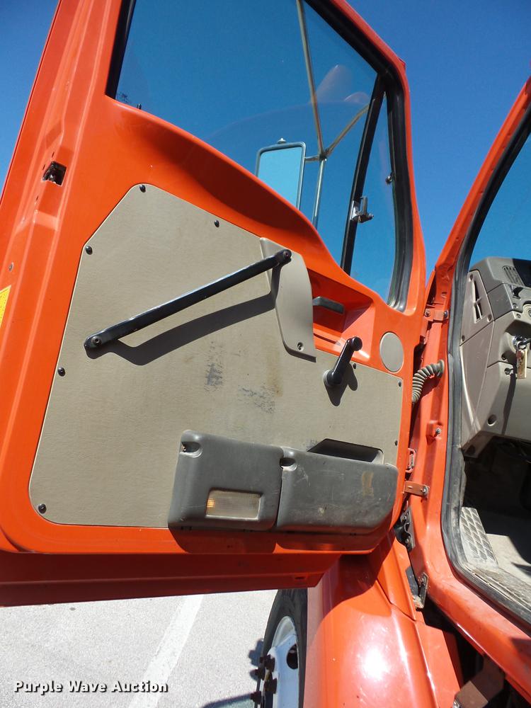 image for item EI9940 2003 Sterling LT7501 dump truck