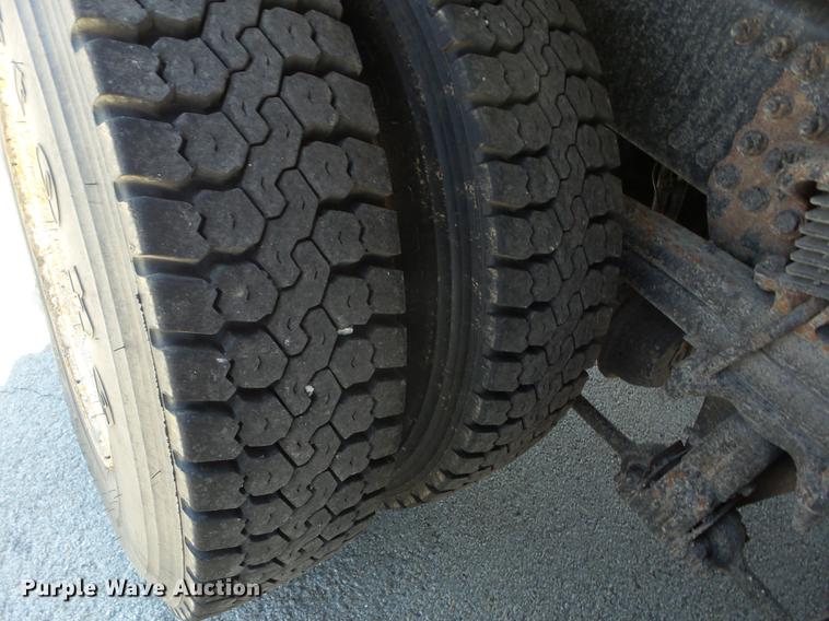 image for item EI9940 2003 Sterling LT7501 dump truck