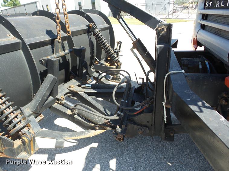 image for item EI9941 2003 Sterling LT7501 dump truck