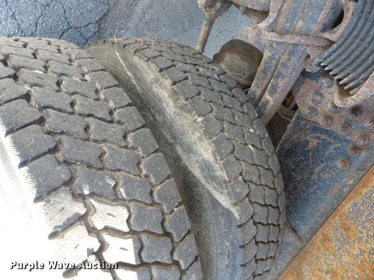 image for item EI9941 2003 Sterling LT7501 dump truck