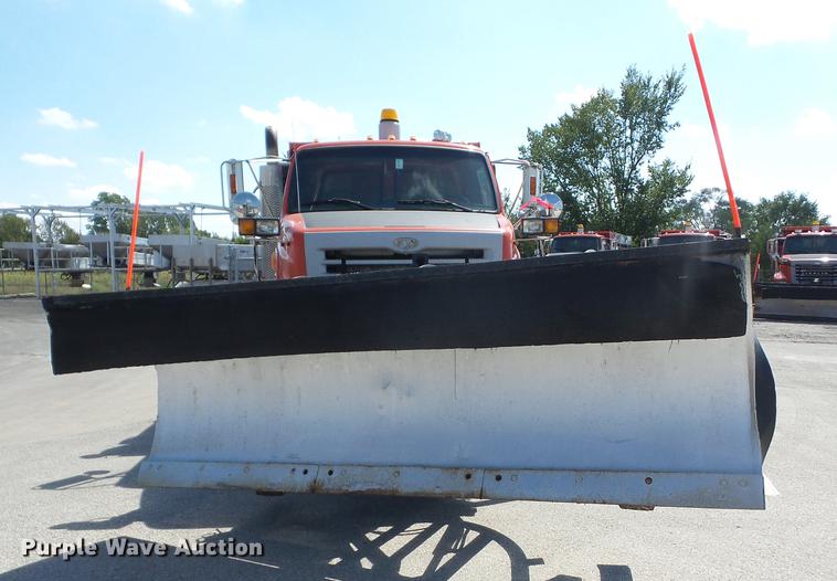 image for item EI9942 2003 Sterling LT7501 dump truck