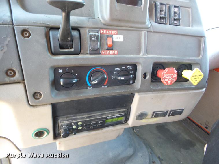 image for item EI9942 2003 Sterling LT7501 dump truck