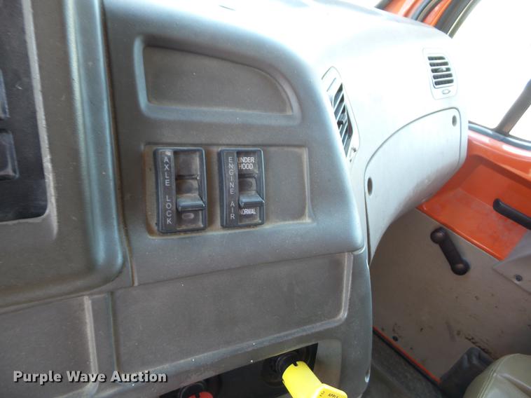 image for item EI9942 2003 Sterling LT7501 dump truck