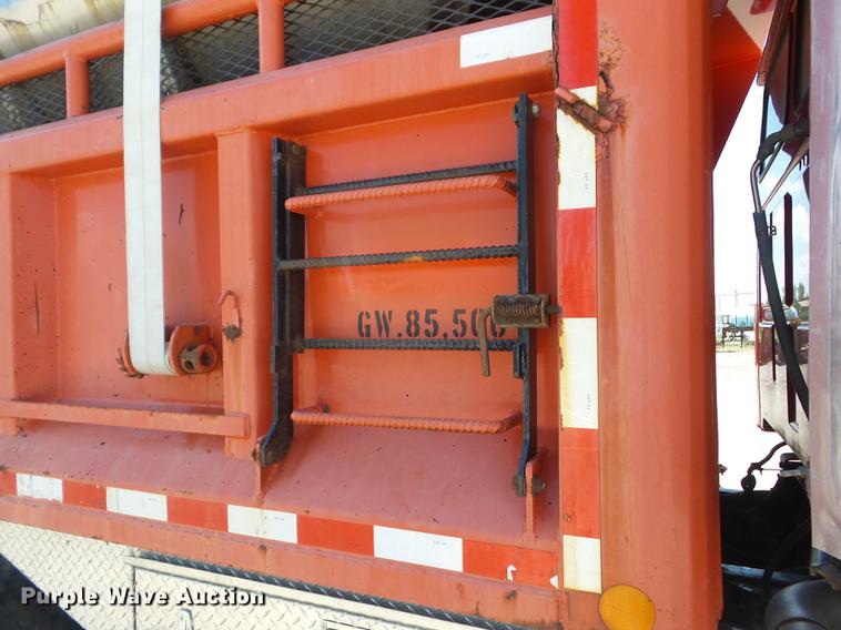 image for item EI9942 2003 Sterling LT7501 dump truck