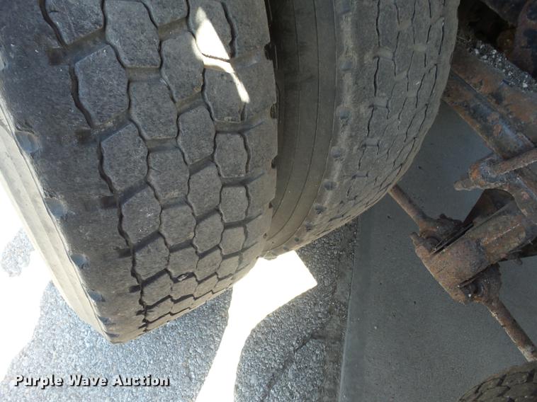 image for item EI9942 2003 Sterling LT7501 dump truck