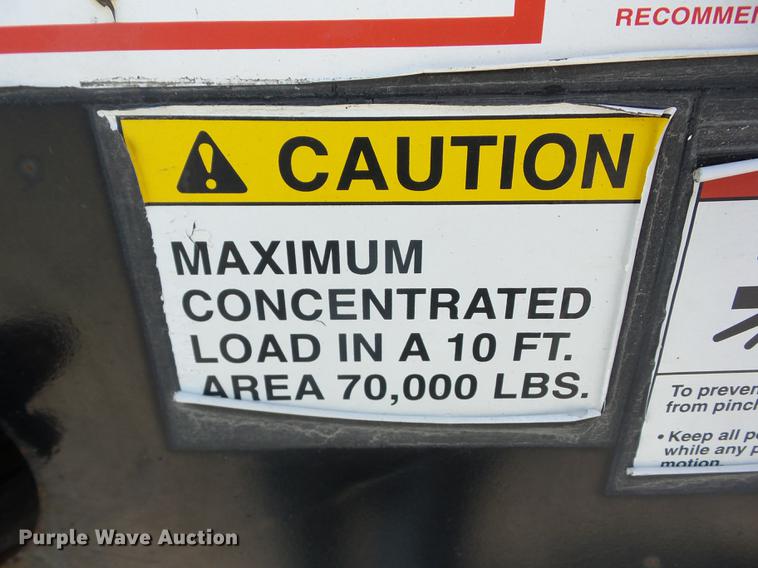 image for item EI9943 2003 Landoll 410-50 tilt deck equipment trailer