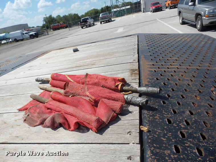 image for item EI9943 2003 Landoll 410-50 tilt deck equipment trailer