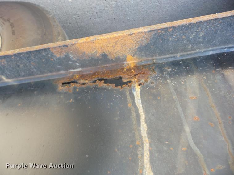 image for item EI9943 2003 Landoll 410-50 tilt deck equipment trailer