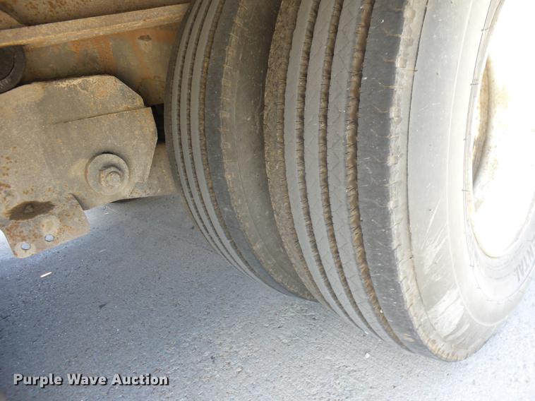 image for item EI9943 2003 Landoll 410-50 tilt deck equipment trailer