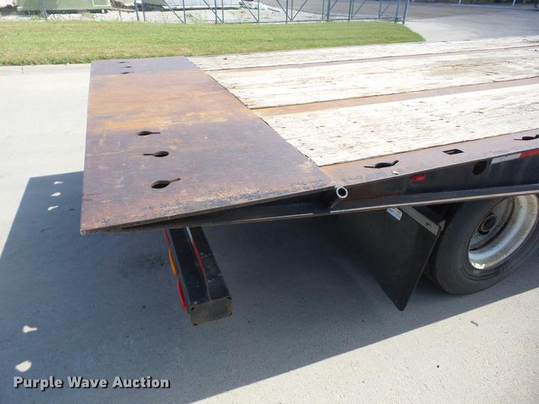 image for item EI9943 2003 Landoll 410-50 tilt deck equipment trailer