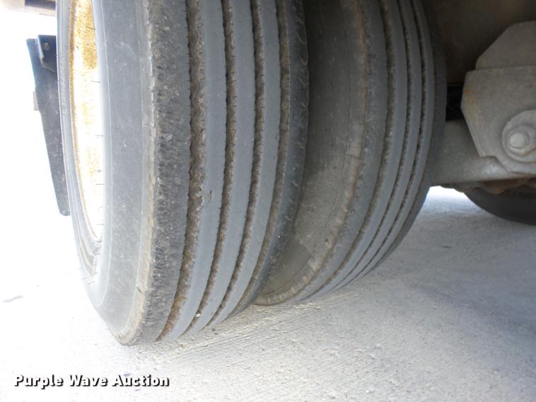 image for item EI9943 2003 Landoll 410-50 tilt deck equipment trailer