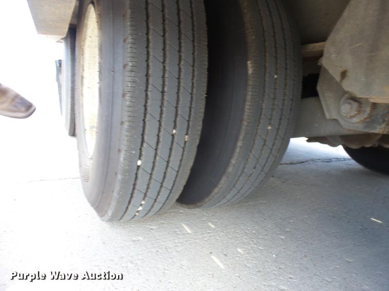 image for item EI9943 2003 Landoll 410-50 tilt deck equipment trailer