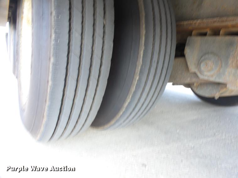 image for item EI9943 2003 Landoll 410-50 tilt deck equipment trailer