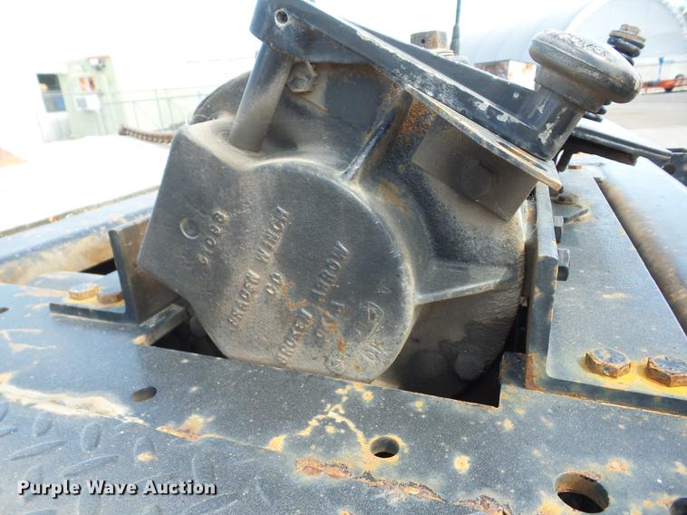 image for item EI9943 2003 Landoll 410-50 tilt deck equipment trailer