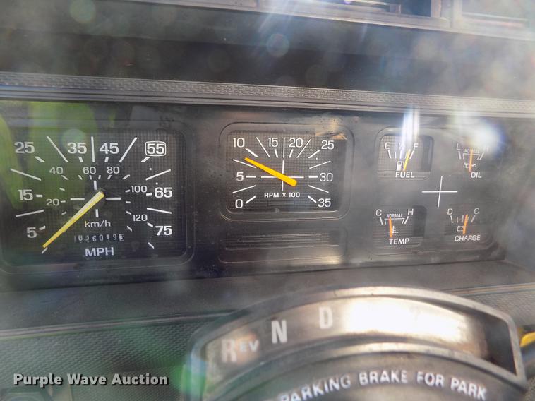 image for item ER9112 1998 Ford F700 oil distribution truck