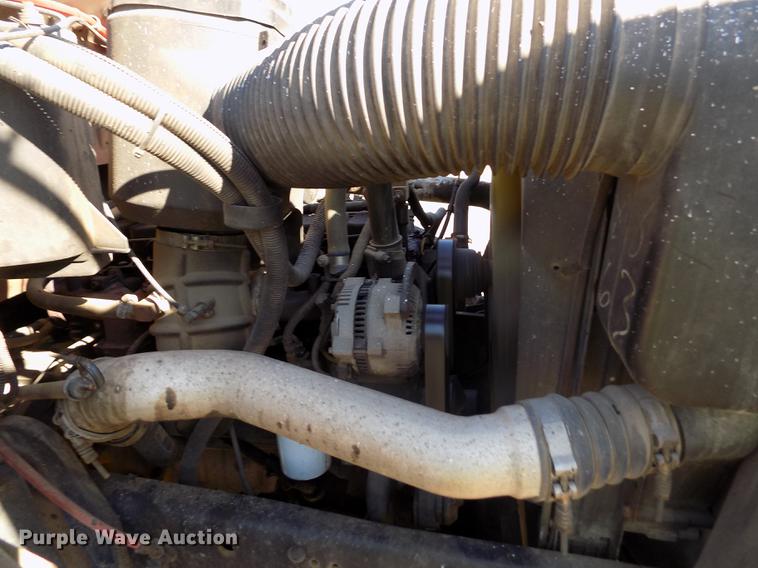 image for item ER9112 1998 Ford F700 oil distribution truck