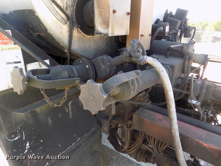 image for item ER9112 1998 Ford F700 oil distribution truck