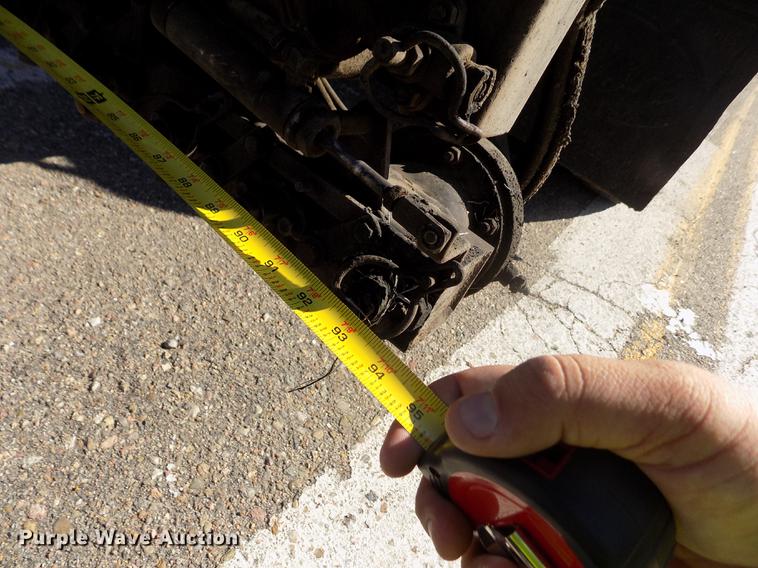 image for item ER9112 1998 Ford F700 oil distribution truck