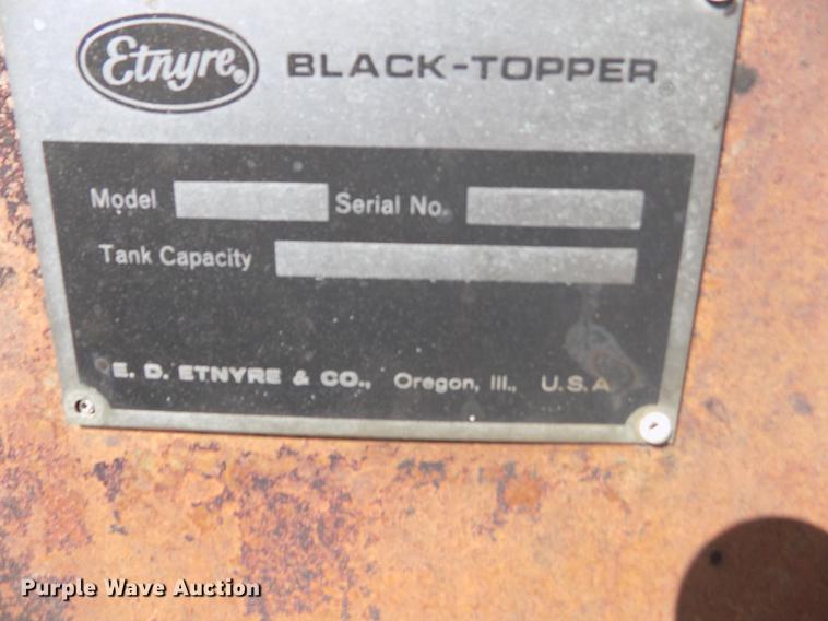 image for item ER9113 1998 Ford F800 oil distribution truck