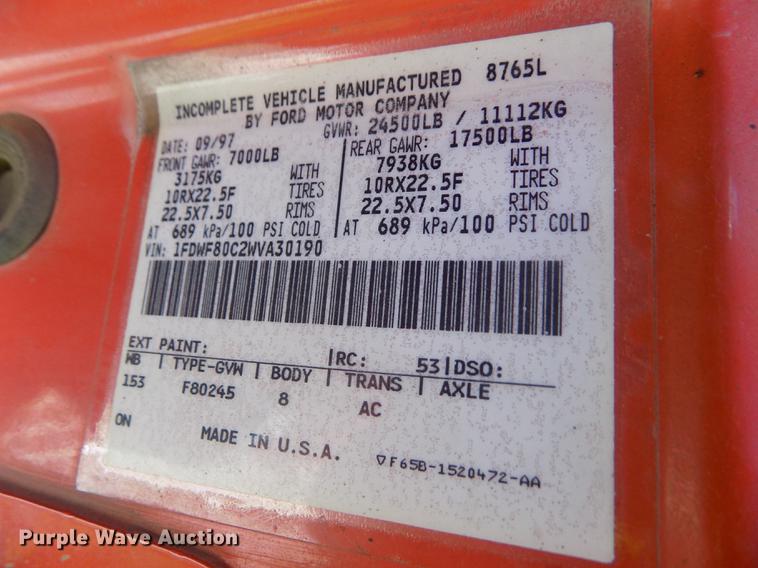 image for item ER9113 1998 Ford F800 oil distribution truck