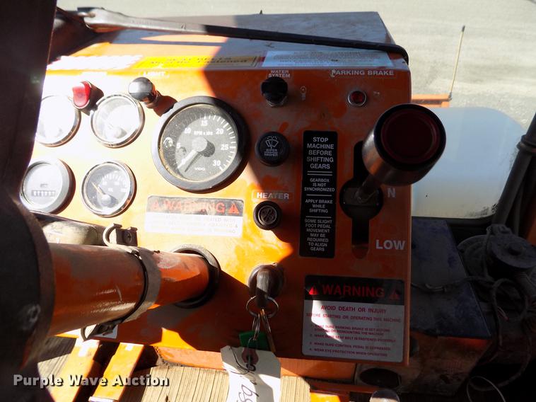 image for item ER9117 2006 Broce RJ-350 broom