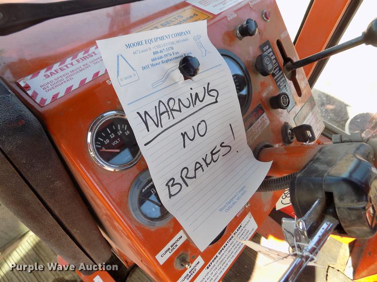 image for item ER9117 2006 Broce RJ-350 broom