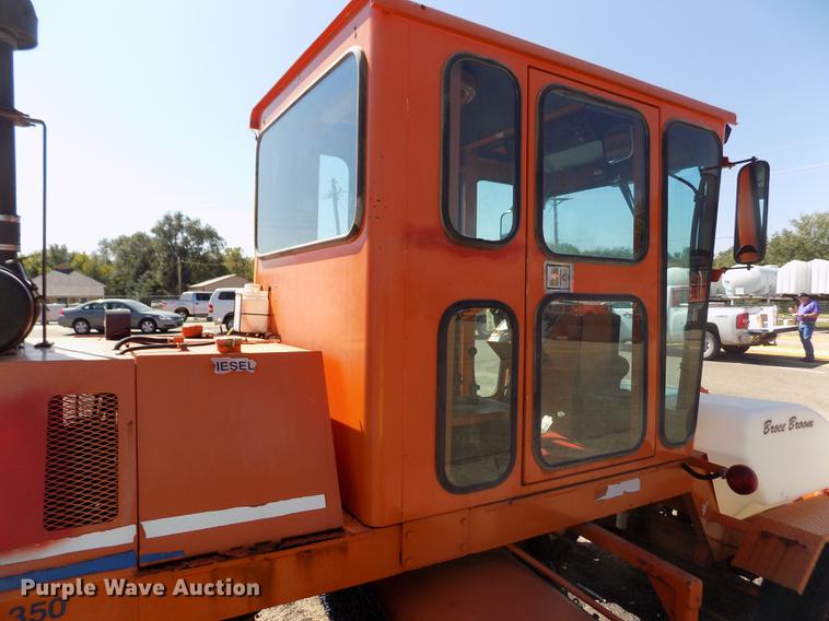 image for item ER9117 2006 Broce RJ-350 broom