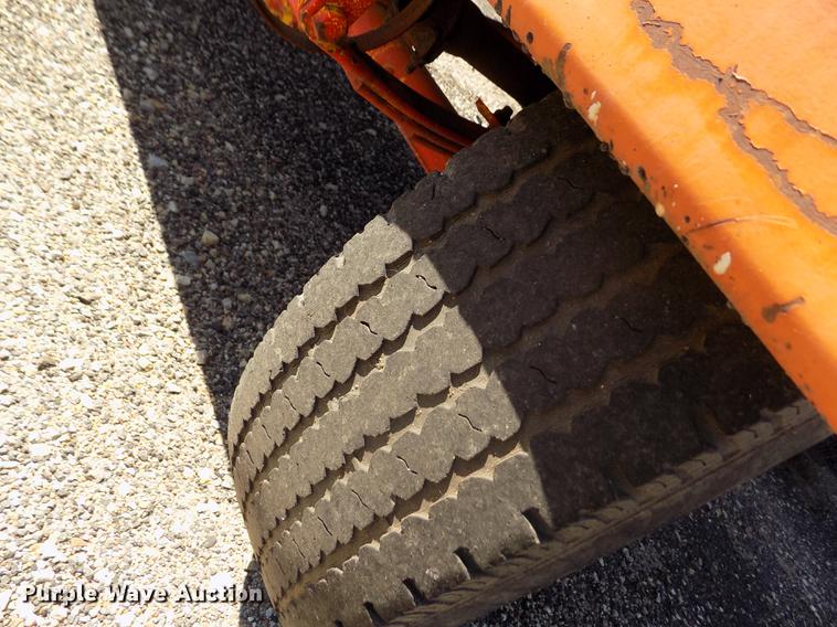 image for item ER9117 2006 Broce RJ-350 broom