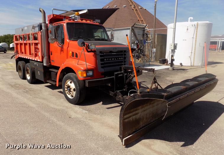 image for item ER9118 2001 Sterling LT7501 dump truck