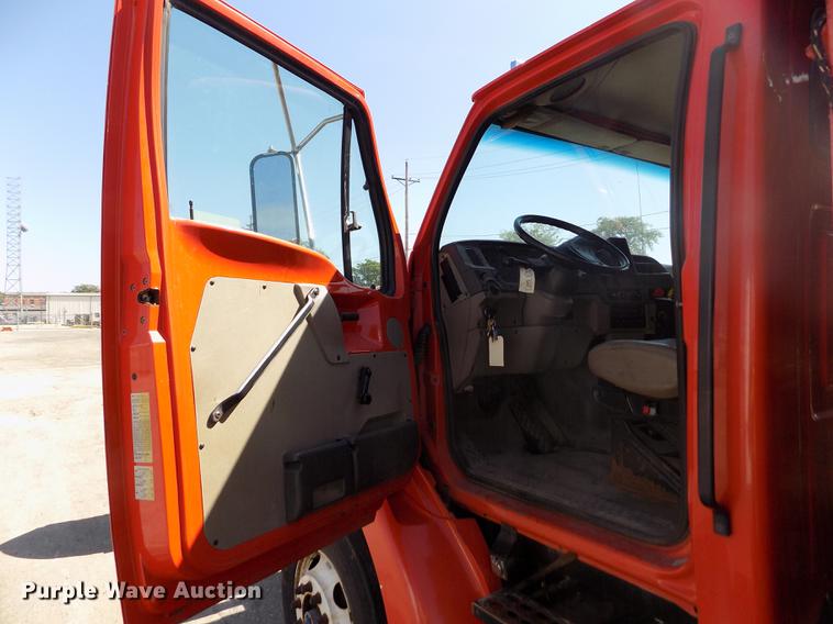 image for item ER9118 2001 Sterling LT7501 dump truck