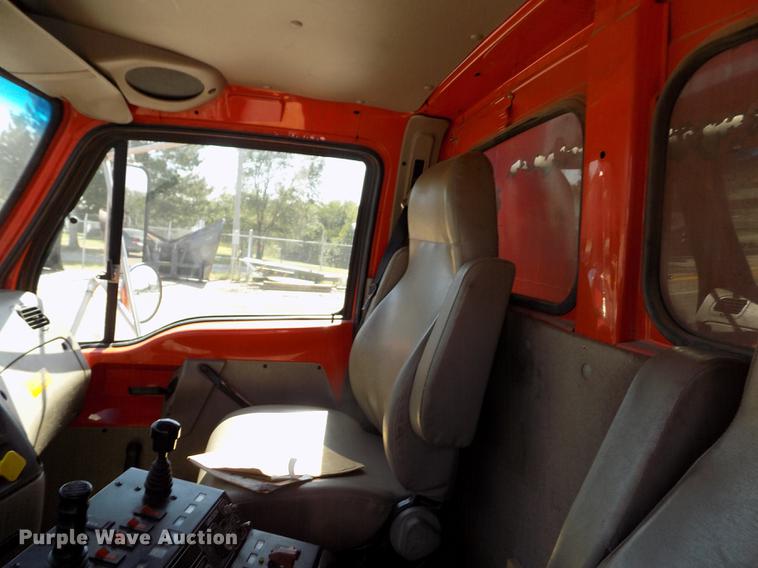 image for item ER9118 2001 Sterling LT7501 dump truck