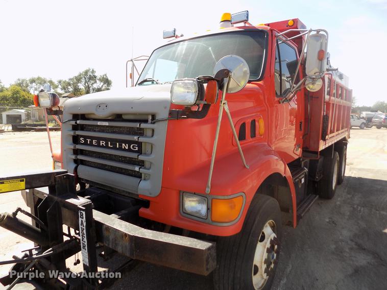 image for item ER9118 2001 Sterling LT7501 dump truck