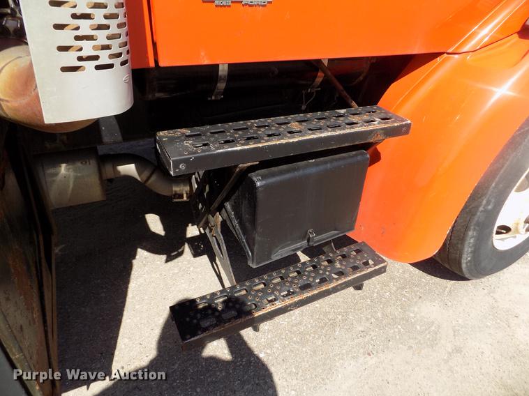 image for item ER9118 2001 Sterling LT7501 dump truck