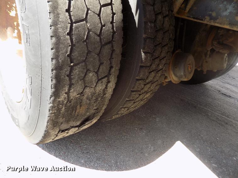 image for item ER9118 2001 Sterling LT7501 dump truck