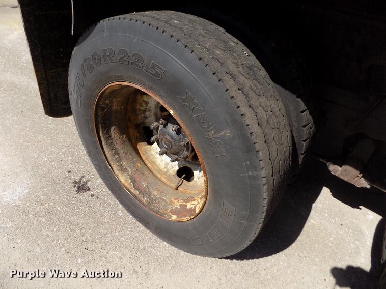 image for item ER9118 2001 Sterling LT7501 dump truck