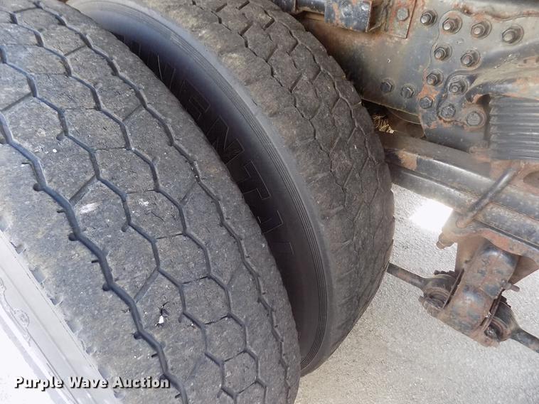 image for item ER9118 2001 Sterling LT7501 dump truck