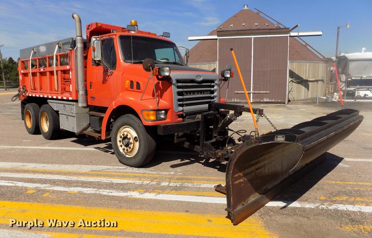 image for item ER9119 2001 Sterling LT7501 dump truck