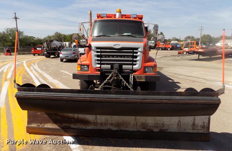 image for item ER9119 2001 Sterling LT7501 dump truck