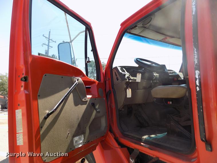 image for item ER9119 2001 Sterling LT7501 dump truck