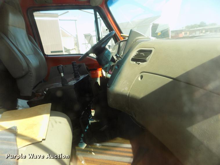 image for item ER9119 2001 Sterling LT7501 dump truck